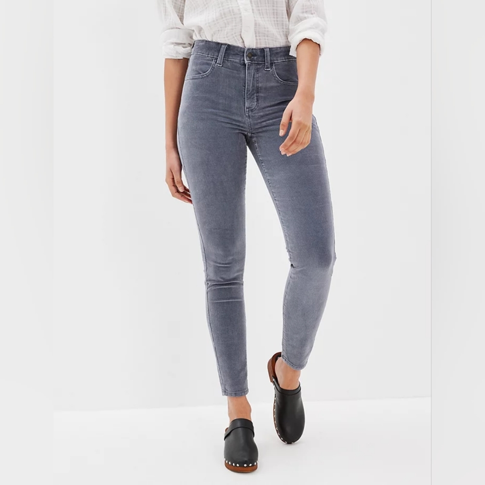NWOT AE Dusty Mauve Stretch Corduroy Hi-Rise Jegging